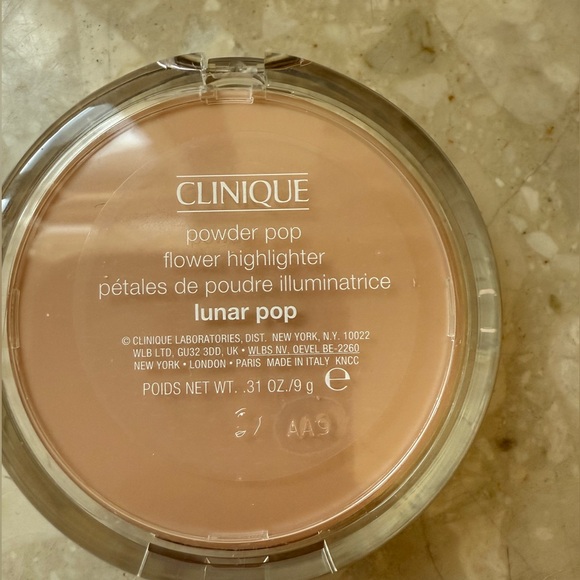 NIB ~ Clinique Powder Pop Flower Highlighter ~ Lunar Pop - Picture 3 of 5